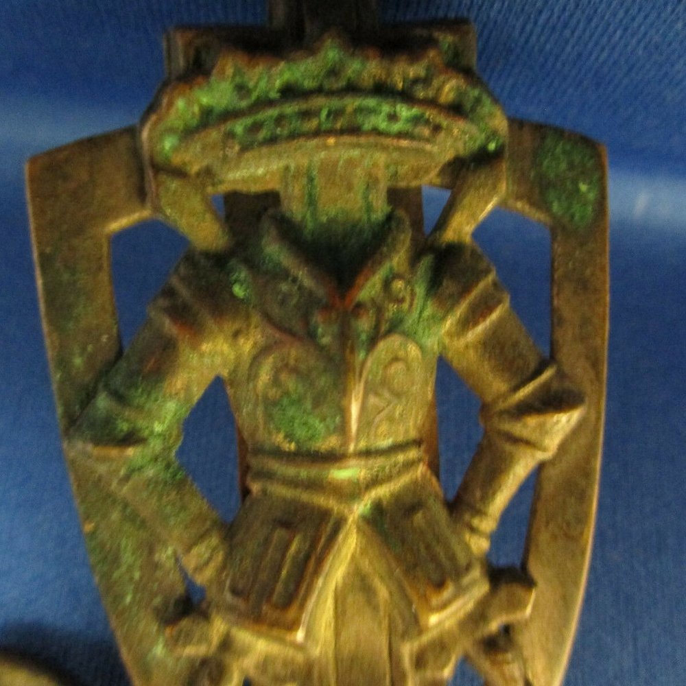 Antique Sterling Plated Crusader Belt Loop Key Fob - image 4